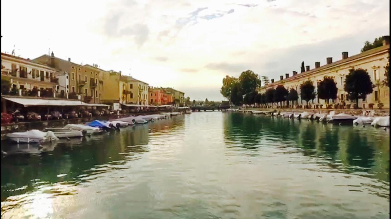 Fiori Sull'Acqua Apartments Peschiera del Garda Exterior foto